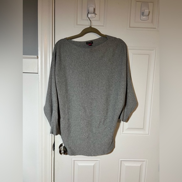 Sweater - Picture 1 of 2